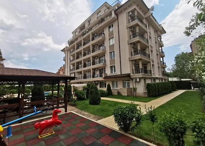 アパート Persani 3 Sanny サニービーチ