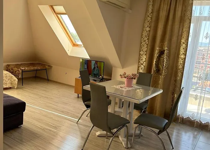 アパート Persani 3 Sanny